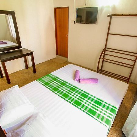 Yoho Relax On Simon Hotel Kolombo Bagian luar foto
